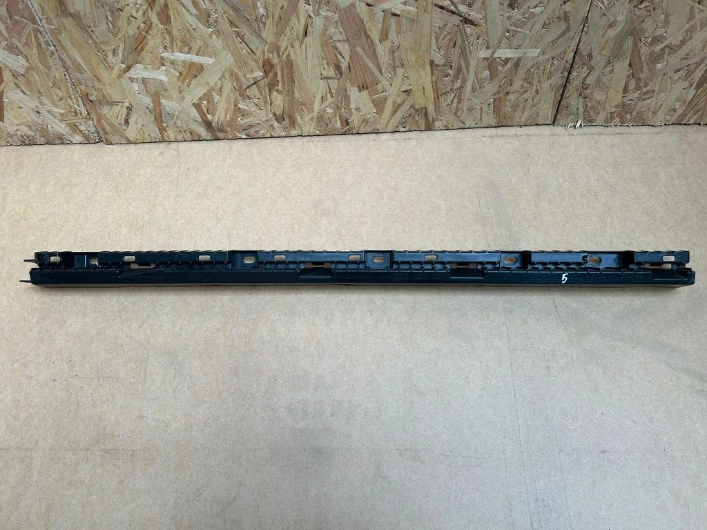 Sill supporting ledge 31395856