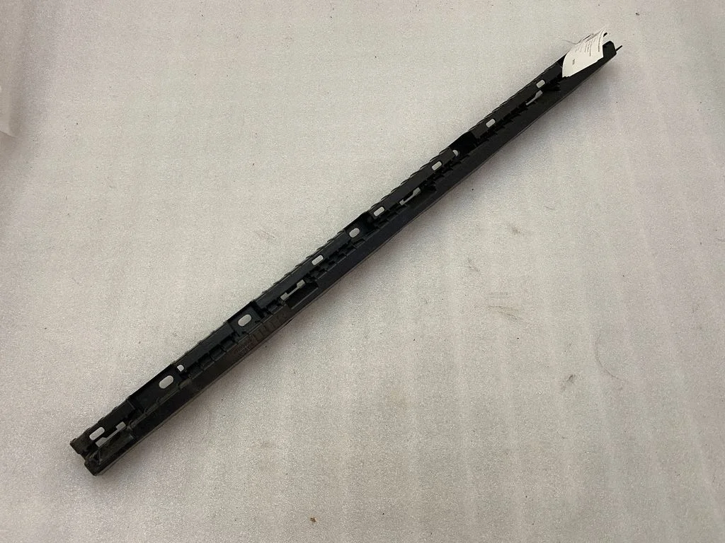 Sill supporting ledge 31395855
