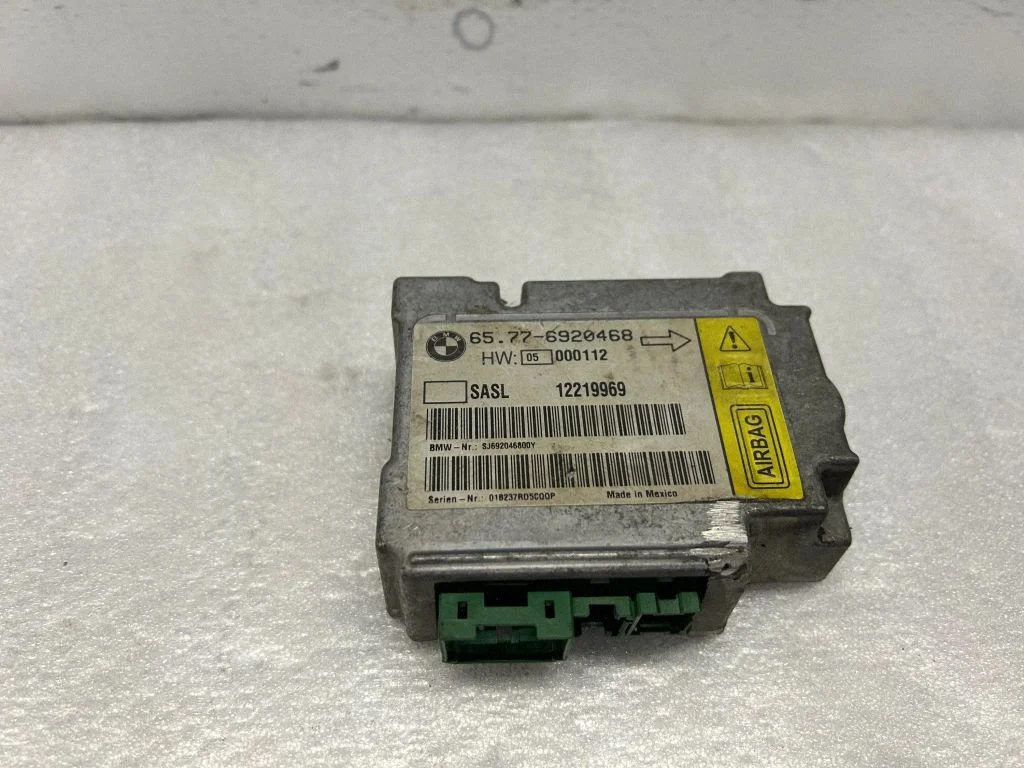 Drošības spilvenu vadības bloks 65776920468