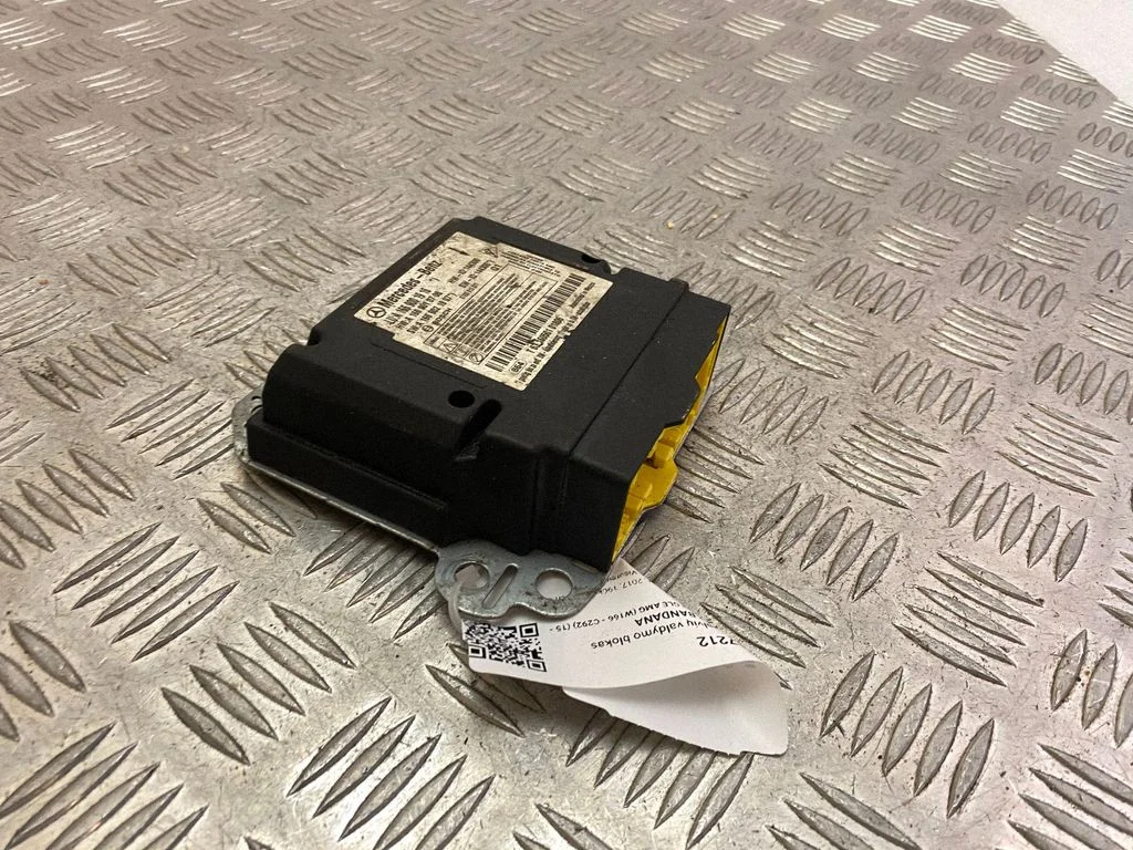 Airbag control unit/module – Mercedes-Benz ML-Class W166 (2012-2017)