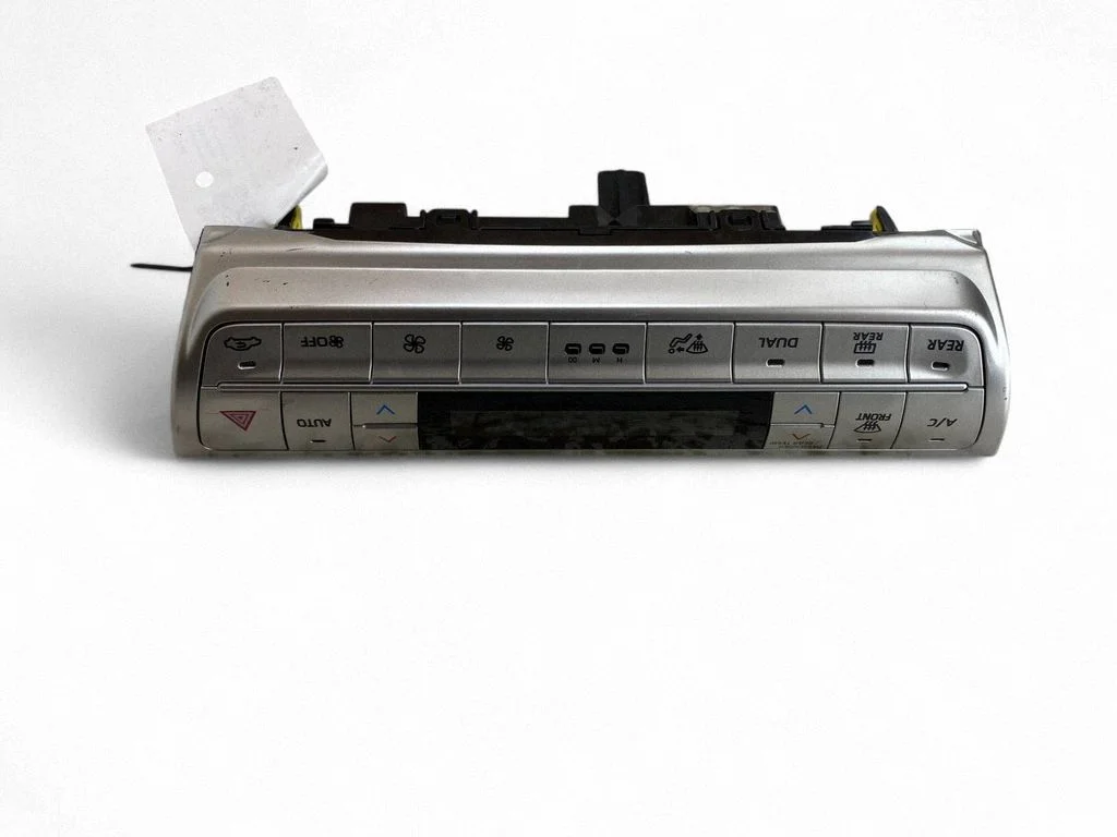 Climate control unit – Toyota Land Cruiser (J150) (2009-)