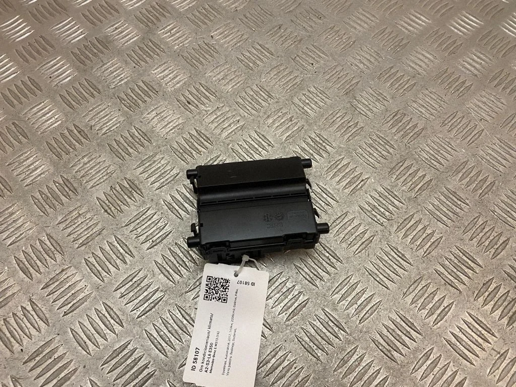 Gaisa kondicioniera/klimata/sildītāja vadības bloks (salonā) A0009008814