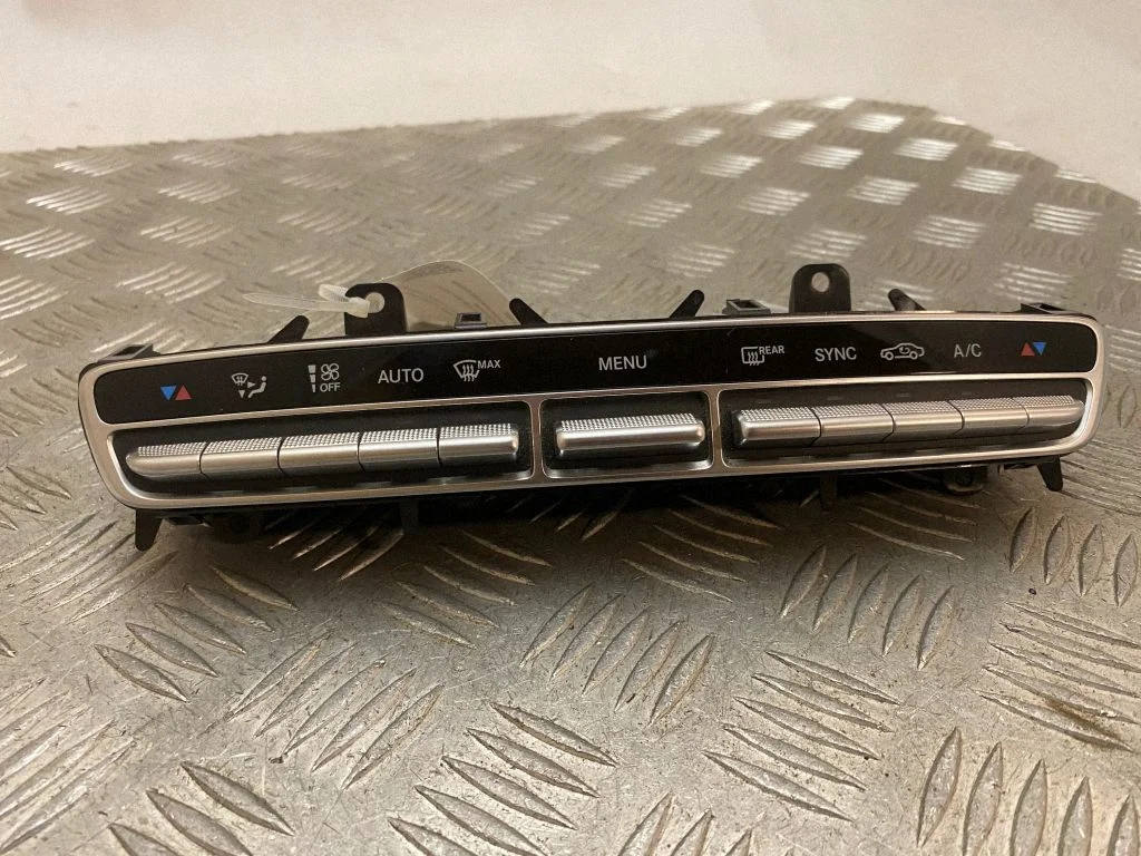 Gaisa kondicioniera/klimata/sildītāja vadības bloks (salonā) – Mercedes-Benz GLC klase C253 (2016-)