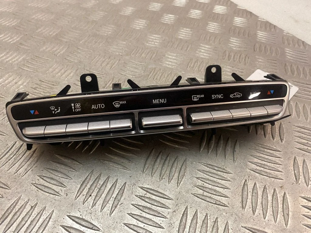 Gaisa kondicioniera/klimata/sildītāja vadības bloks (salonā) – Mercedes-Benz GLC klase C253 (2016-)