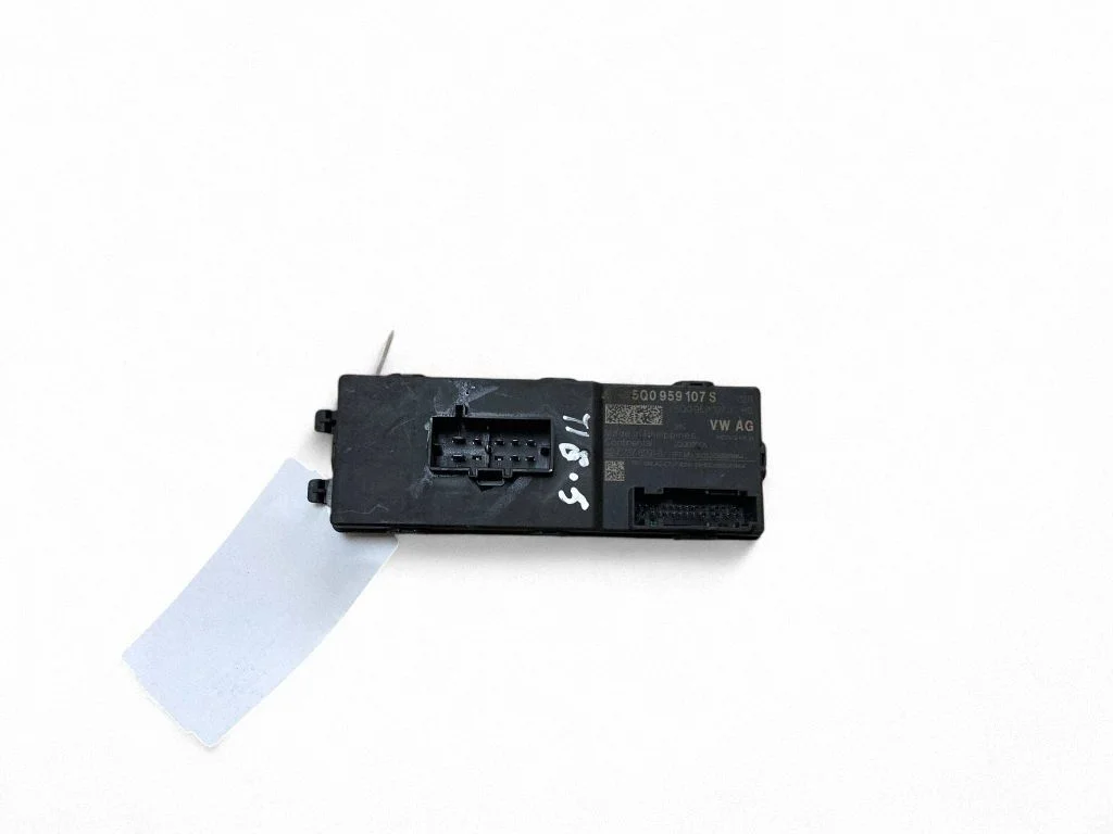 Tailgate/trunk control unit/module – Volkswagen Tiguan Allspace (2017-)