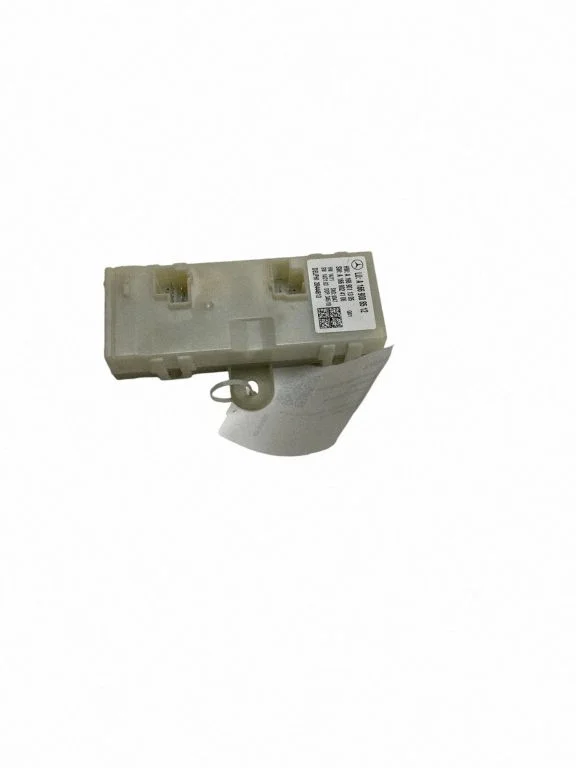 Bagāžnieka vāka vadības bloks A1669008512