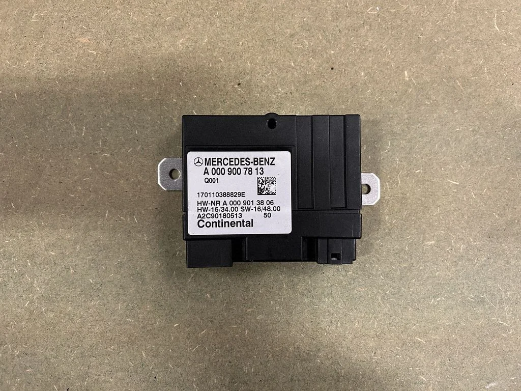 Degvielas sūkņa vadības bloks A0009007813
