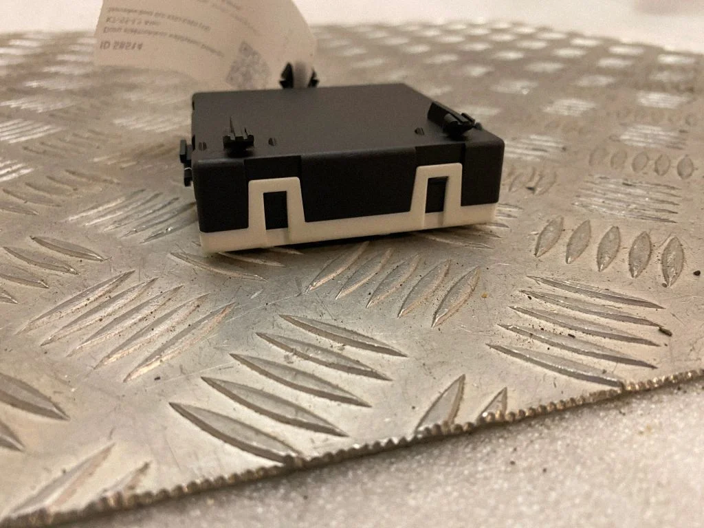 Durvju elektronikas vadības bloks A2229001414