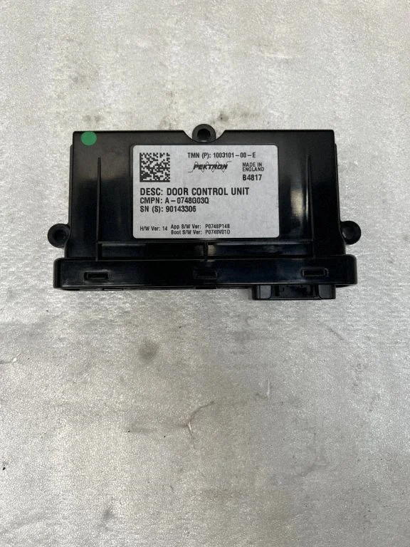 Door control unit/module – Tesla Model S (2012-)