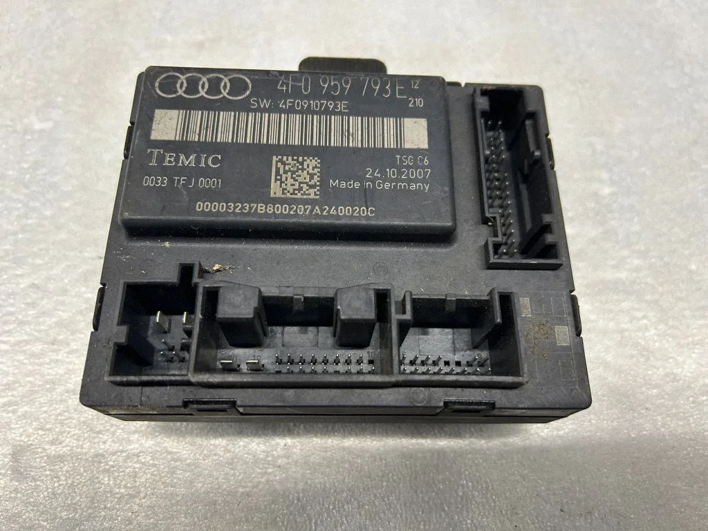Durvju elektronikas vadības bloks – Audi A6 Allroad C6 (2006-2011)