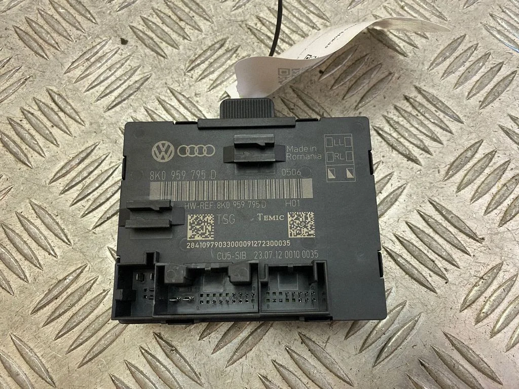Door control unit/module – Audi Q5 SQ5 8R (2008-2017)