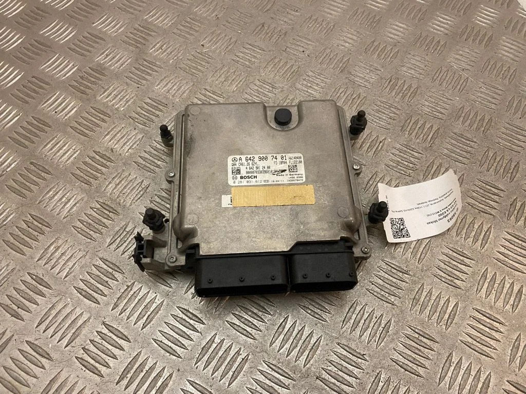 Dzinēja vadības bloks A6429007401