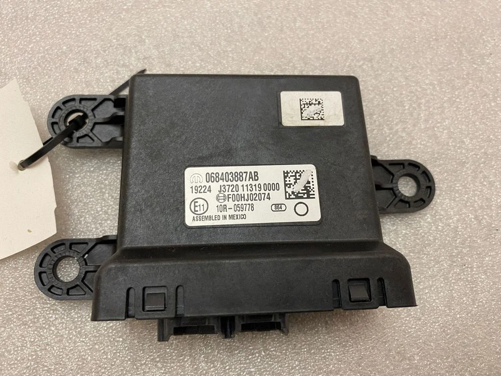 Parking PDC control unit/module 068403887AB