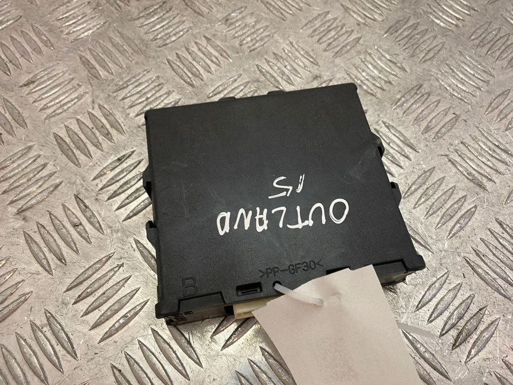 Parking PDC control unit/module – Mitsubishi Outlander (2013-2021)