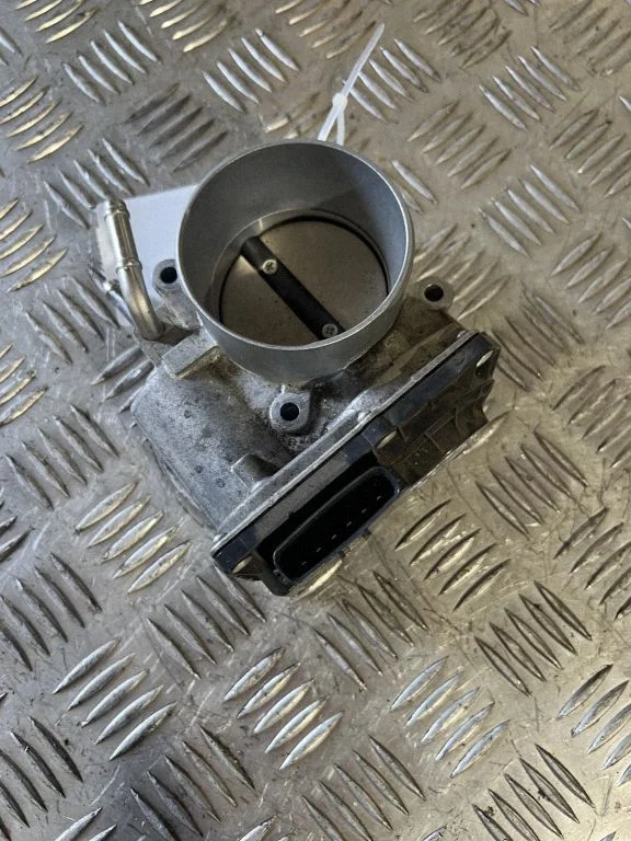Drosselklapp – Lexus IS III XE30 (2013-2020)