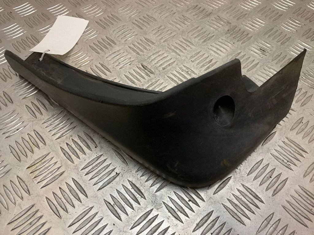Priekšējais dubļusargs – Nissan Qashqai+2 (2008-2010)