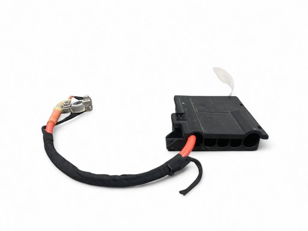 Plussjuhtmete ühendussõlm 4KE937517A