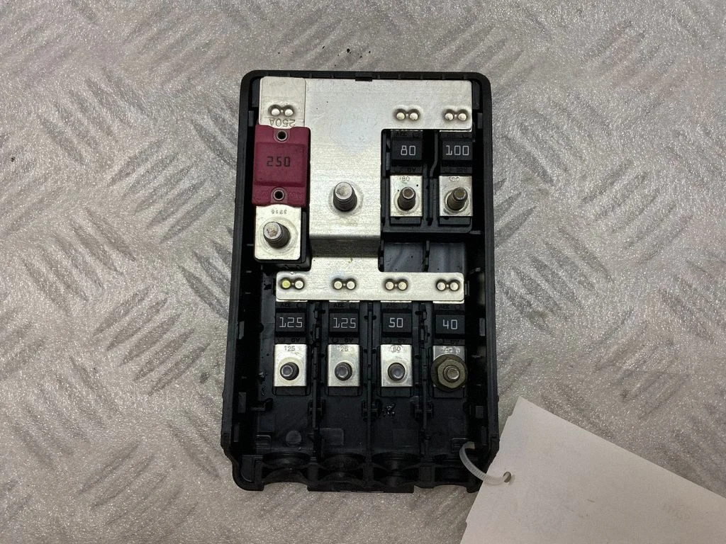 Plussjuhtmete ühendussõlm 9321023