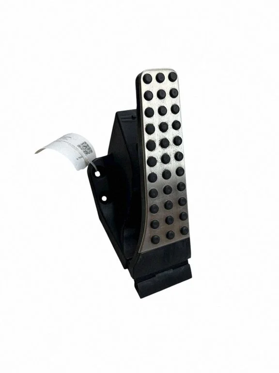Accelerator throttle pedal – Mercedes-Benz GLC-Class C253 (2016-)