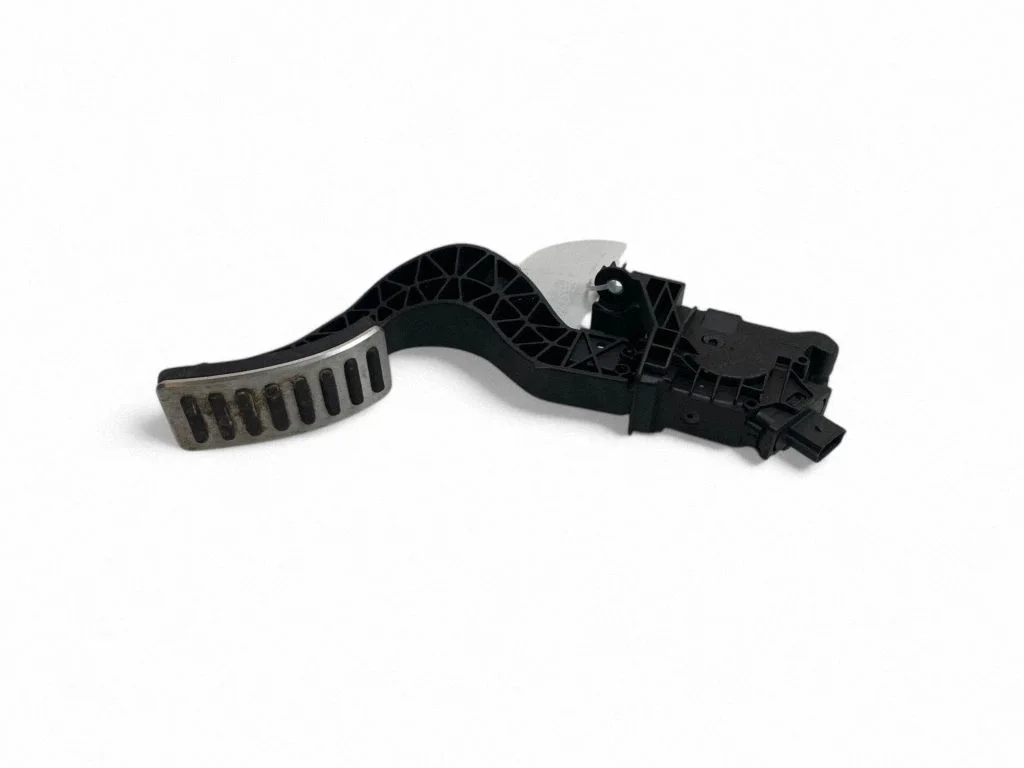 Accelerator throttle pedal 32212366