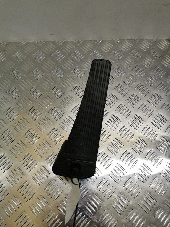 Accelerator throttle pedal – Volvo XC60 (2017-)