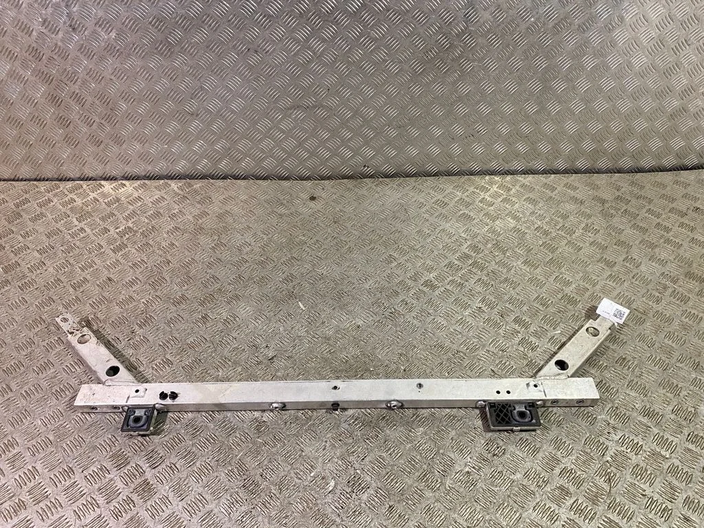 Radiator support slam panel bracket 31688772