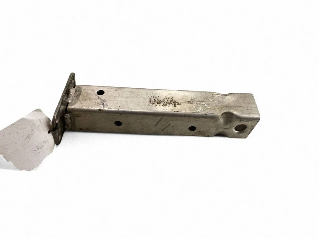 Radiator support slam panel bracket – Audi Q7 4M (2015-)