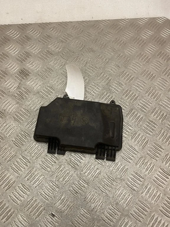 Fuse box cover – Mercedes-Benz GLC-Class C253 (2016-)
