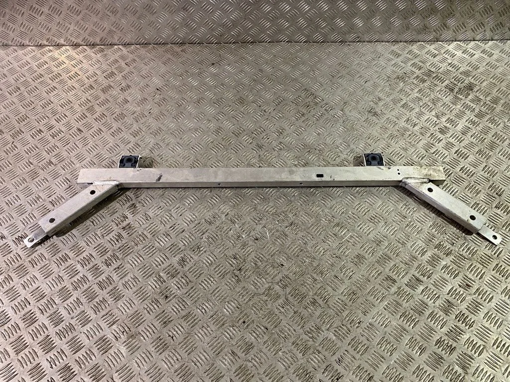 Radiator support slam panel bracket 31425937