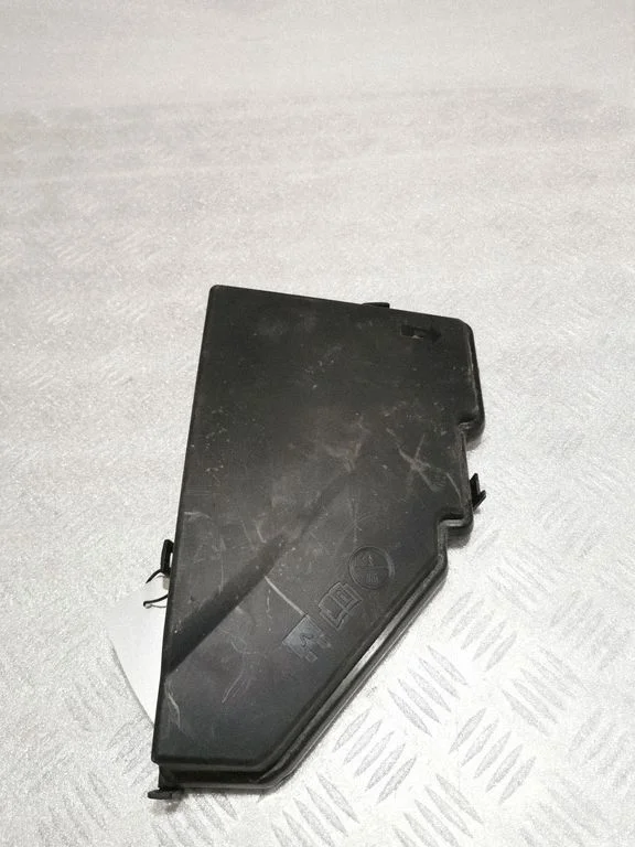 Fuse box cover – Volvo XC90 (2014-)
