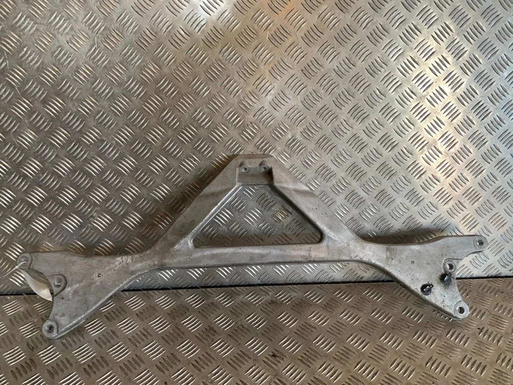 Other engine bay part 4H0806151B