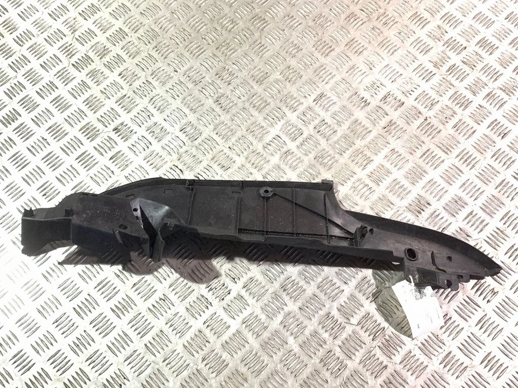 Other engine bay part – Lexus RX 450H (2016-)