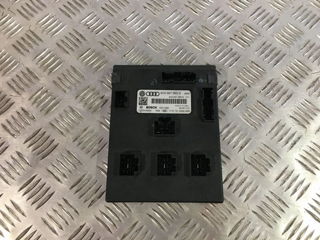 Comfort/convenience module – Audi A8 S8 D4 4H (2010-2016)