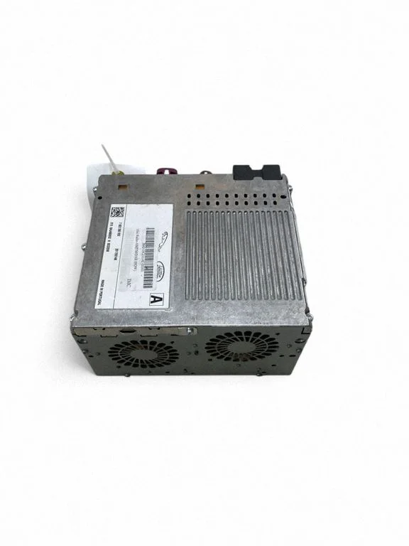 Radio, odtwarzacz CD/DVD, nawigacja J8A219C211AB