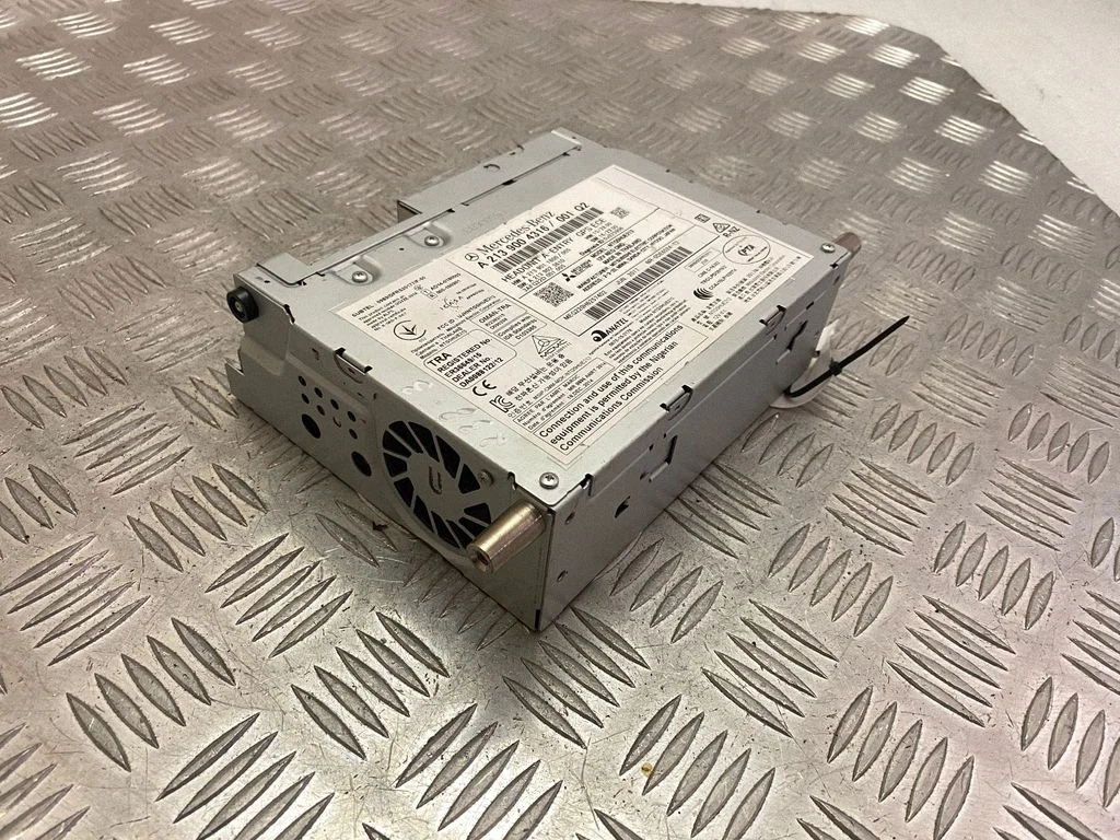 Radio/CD/DVD/GPS head unit A2139004316