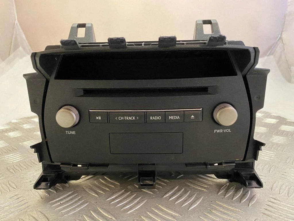 Radio/CD/DVD/GPS head unit – Lexus NX (2014-2021)