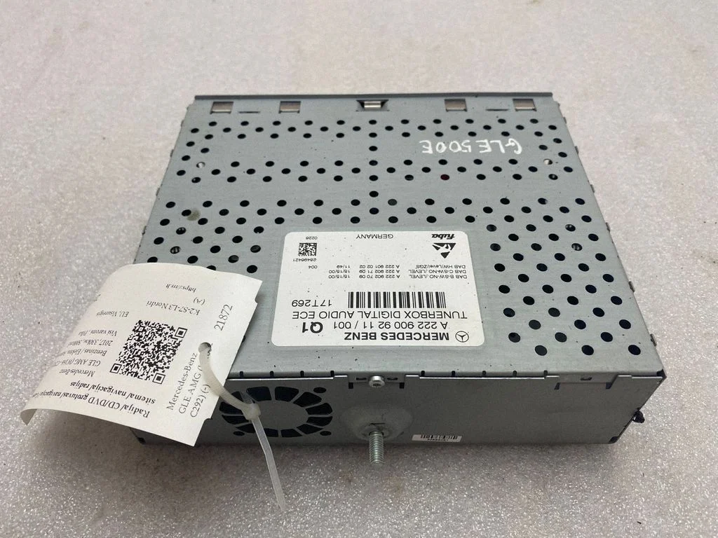 Radio/CD/DVD/GPS head unit A2229009211