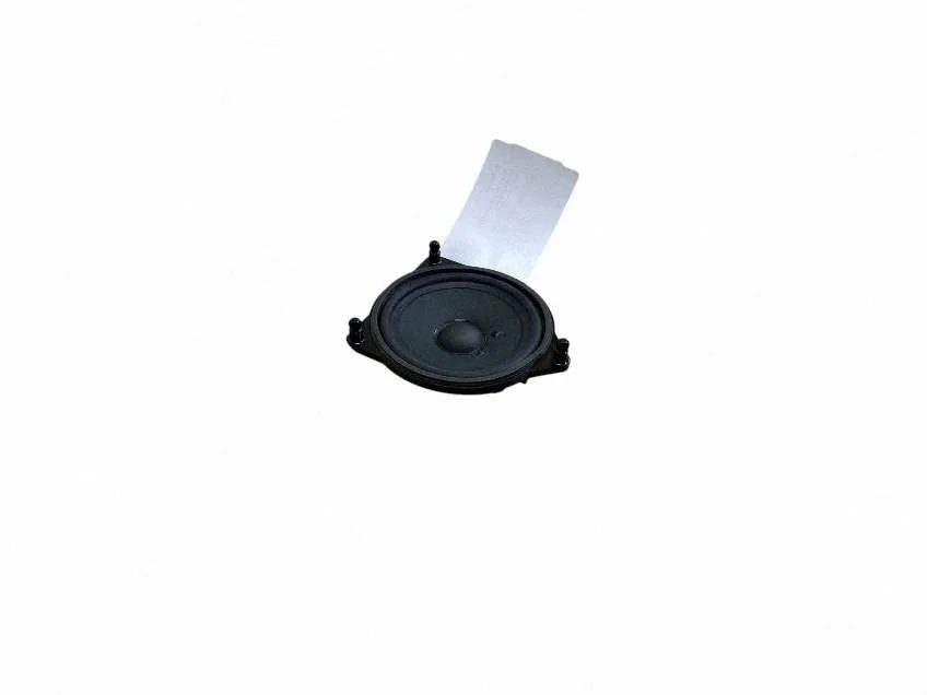 Skaļrunis (-ņi) priekšējās durvīs A2228200202