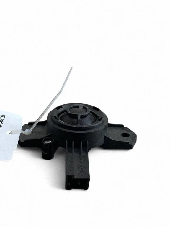 Skaļrunis (-ņi) priekšējās durvīs 31350426