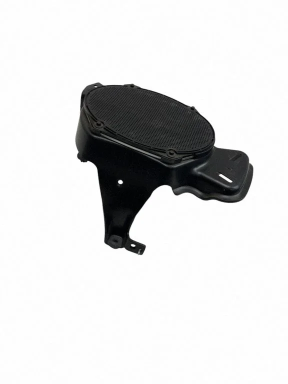 Skaļrunis (-ņi) priekšējās durvīs 7U5T18808CA