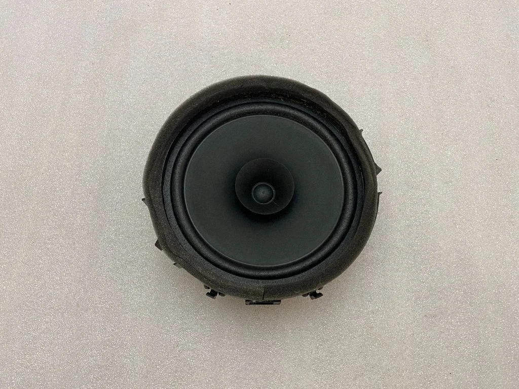 Front door speaker – Mitsubishi Outlander (2013-2021)