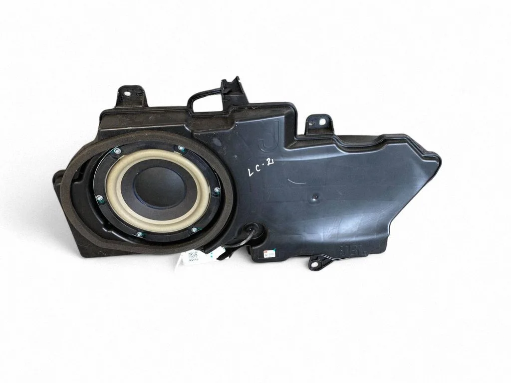 Subwoofer speaker – Toyota Land Cruiser (J150) (2009-)