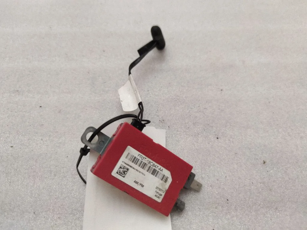 Antenas pastiprinātājs FR3T18C847AA