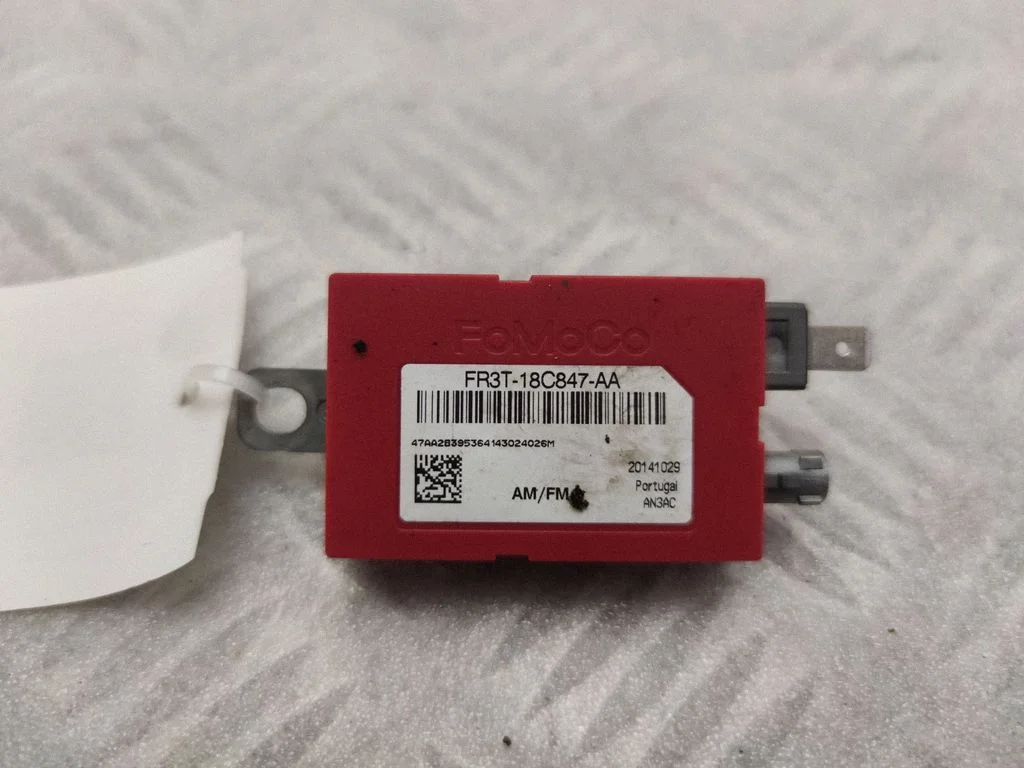 Antenas pastiprinātājs – Ford Mustang VI (2015-)