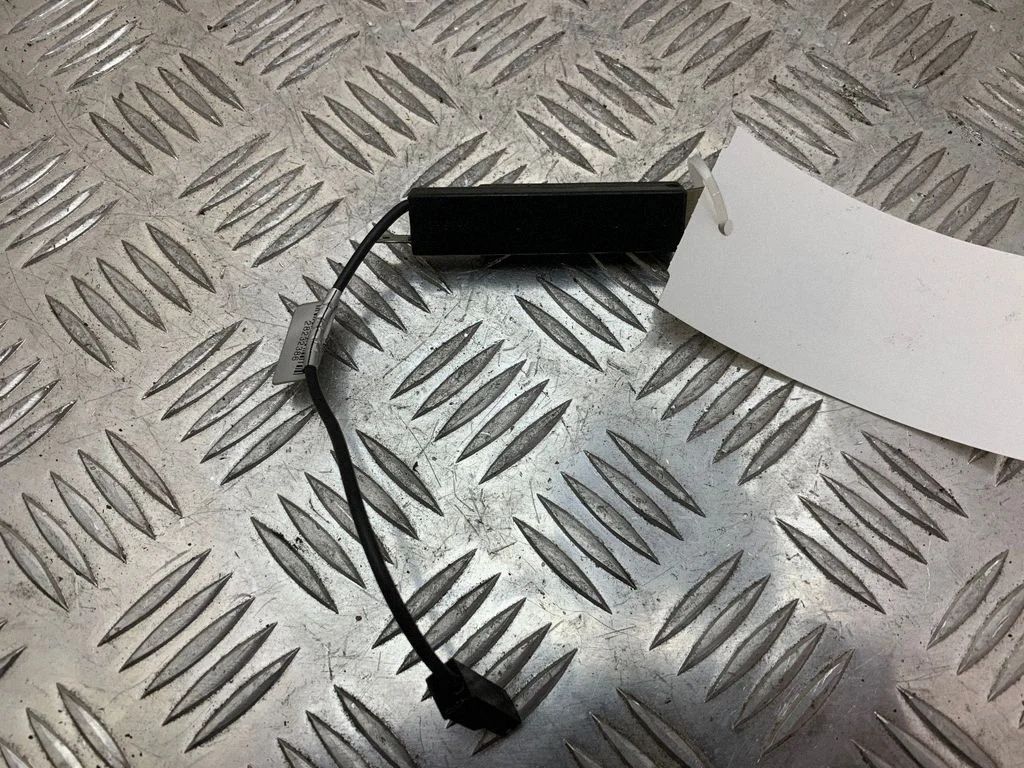 Aerial antenna amplifier 7CP118K891AA
