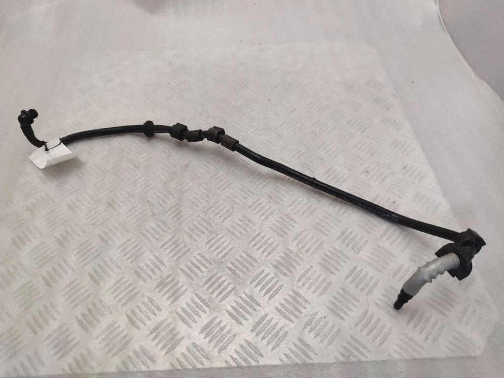 Vacuum line/pipe/hose 7P0611932AN