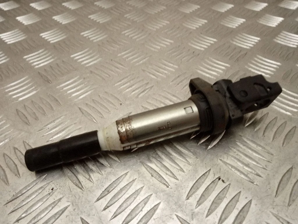 High voltage ignition coil 28372862