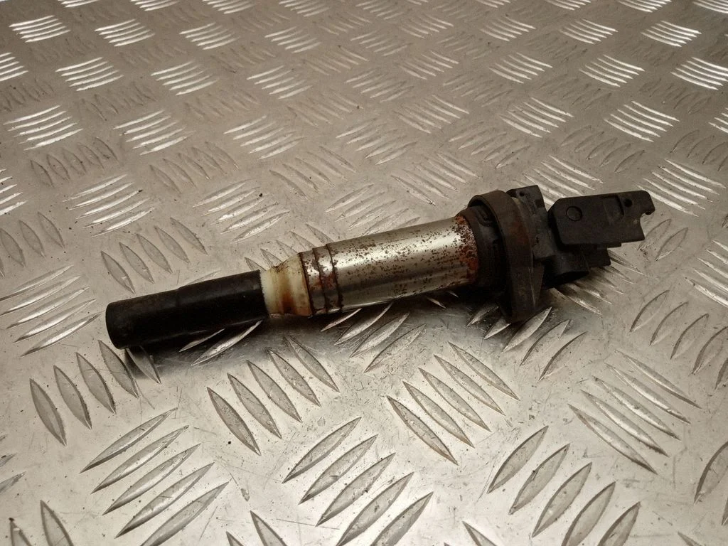 High voltage ignition coil 28372862