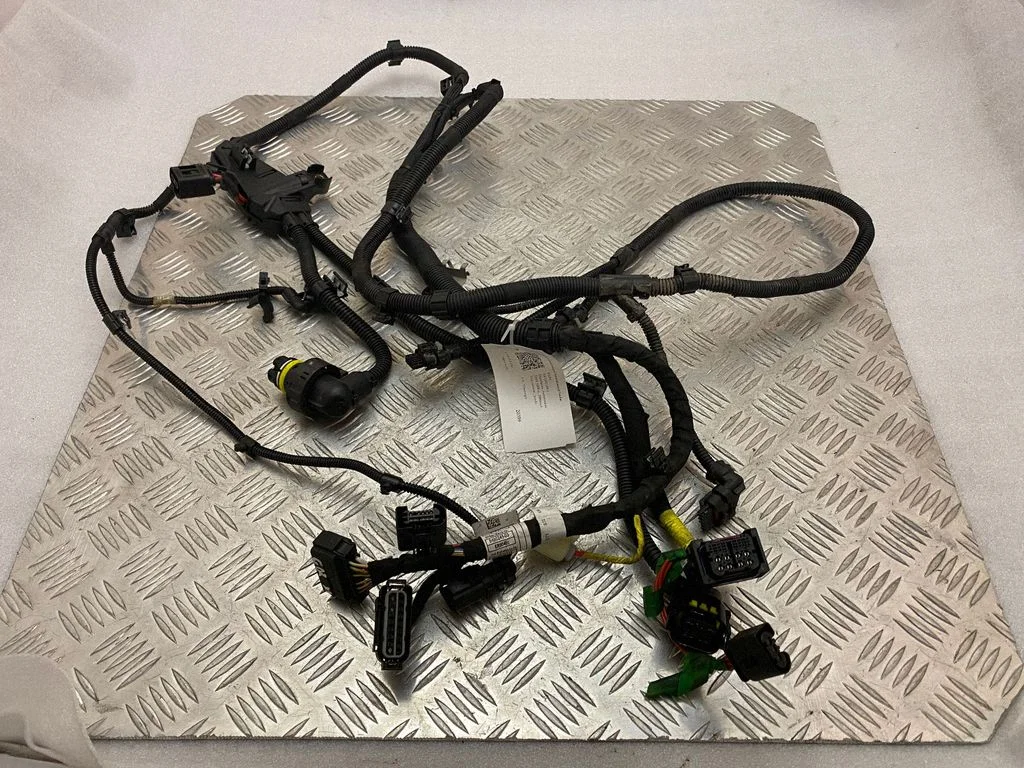 Engine installation wiring loom 8479682
