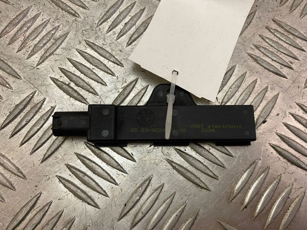 Salongi mugavusantenn – BMW 3-seeria F30 F35 F31 (2012-2018)